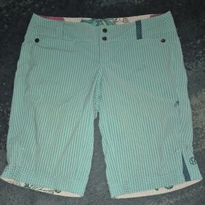 Lululemon Athletica Adventure Teal Striped Women's Shorts
